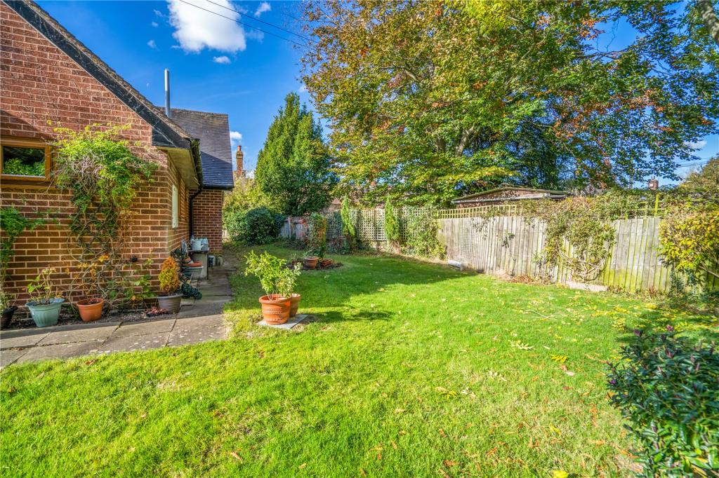 2 bedroom bungalow for sale in Barncroft, Chorley, Bridgnorth