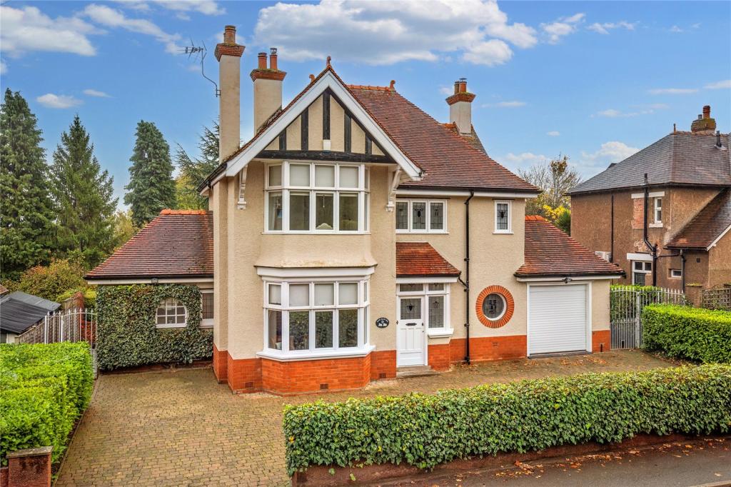 3 bedroom detached house for sale in Ludlow Road, Bridgnorth