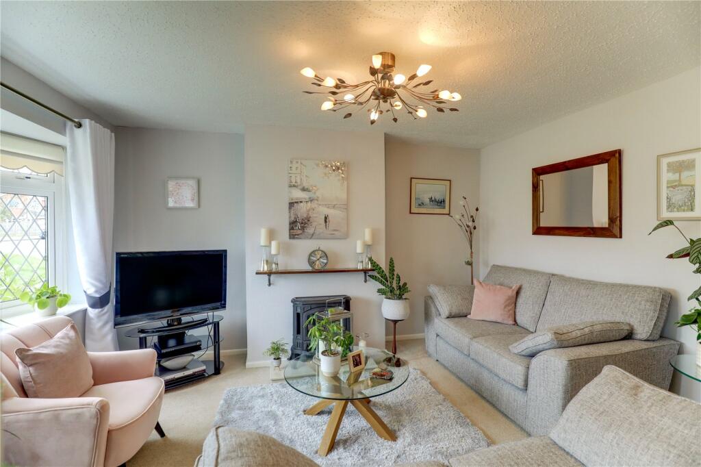 2 bedroom bungalow for sale in Maple Crescent, Alveley, Bridgnorth