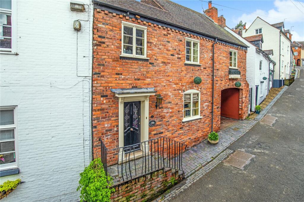 2 bedroom terraced house for sale in Cartway, Bridgnorth, Shropshire, WV16