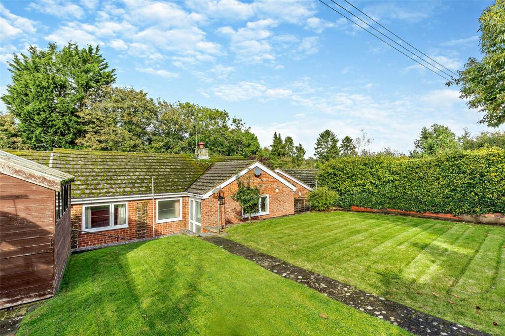 2 bedroom bungalow for sale in Pinkham Lane, Cleobury Mortimer