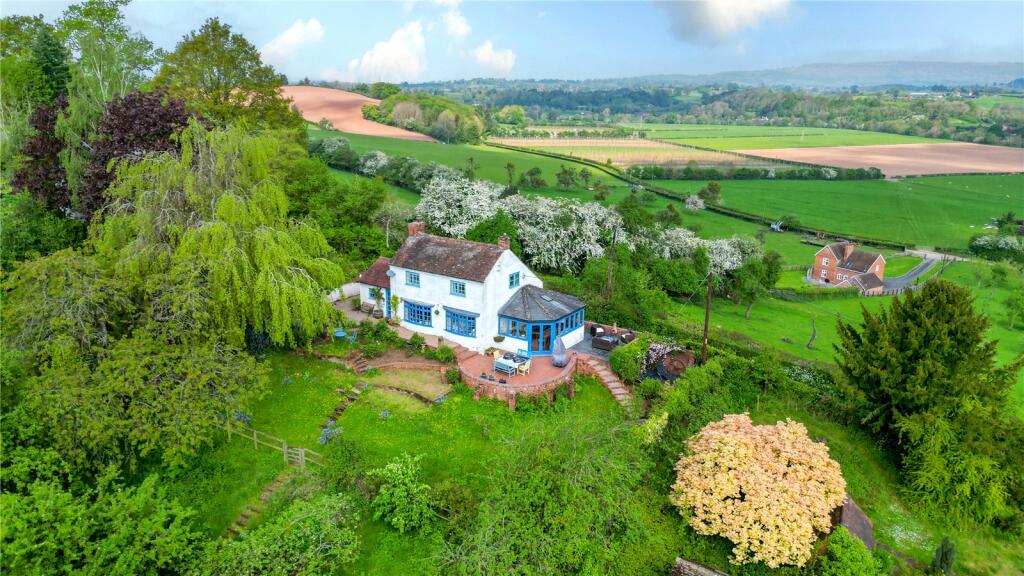 3 bedroom detached house for sale in Upper Rochford, near Tenbury Wells