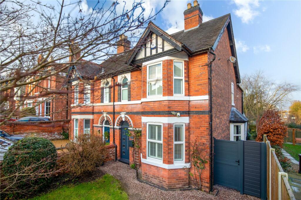 3 bedroom semidetached house for sale in Crescent Road, Stafford