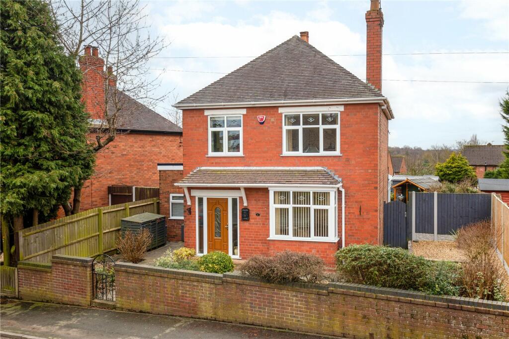 3 bedroom detached house for sale in Springhill Road, Dawley, Telford