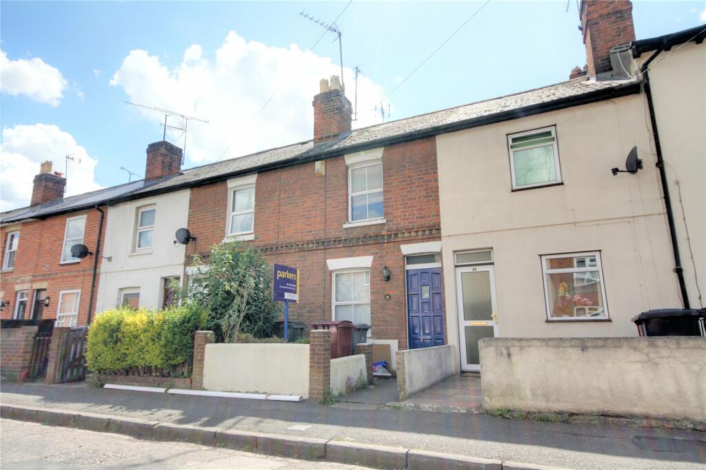 2 bedroom terraced house for rent in Cumberland Road, Reading