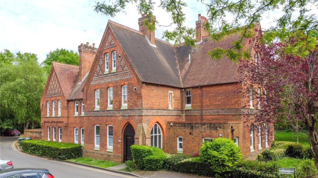 Main image of property: Haywood Court, Reading, Berkshire, RG1