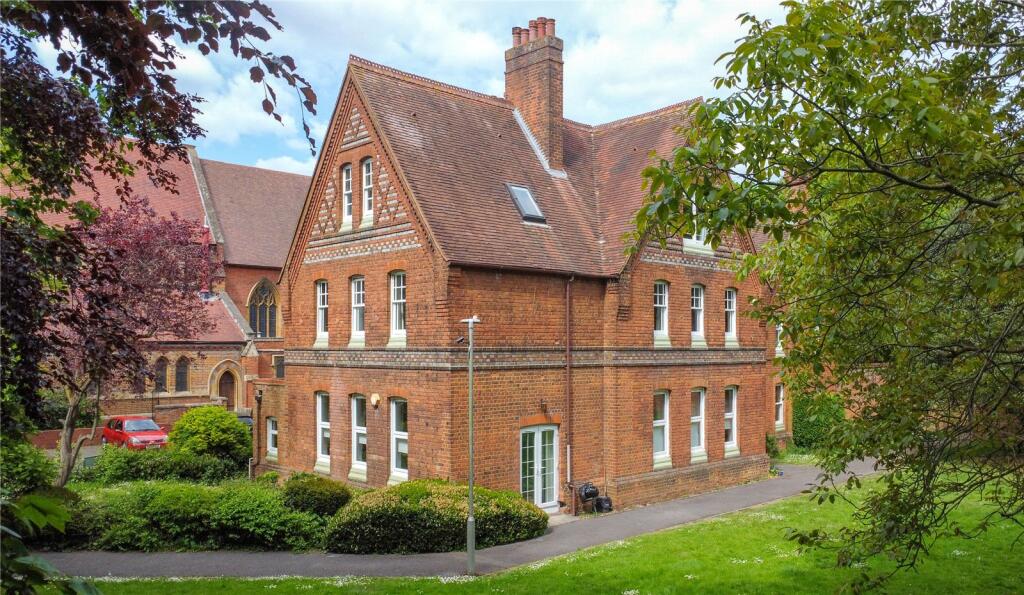 Main image of property: Haywood Court, Reading, Berkshire, RG1