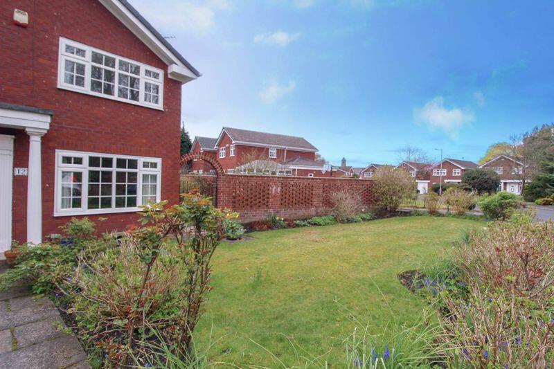 4 bedroom detached house for sale in Carnoustie Drive, Heald Green, SK8