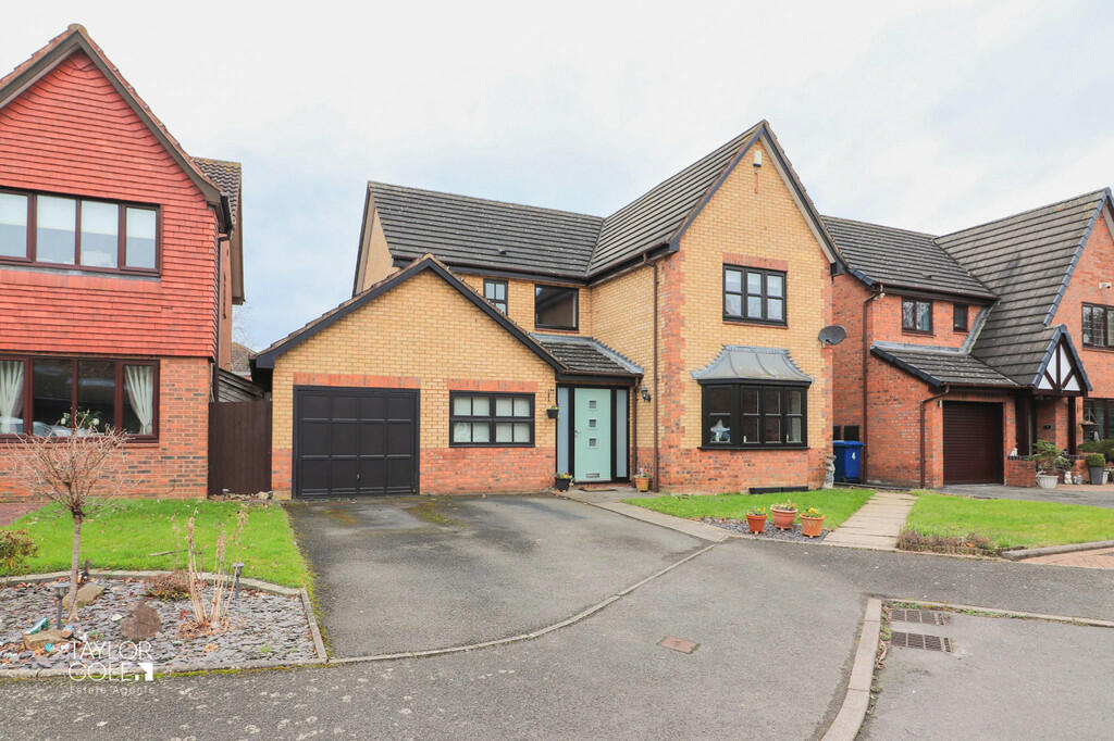 4 bedroom detached house for sale in Durlston Close, Amington Fields, B77