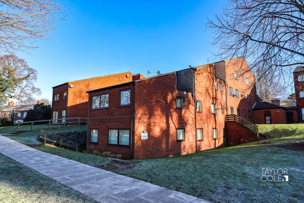 2 bedroom apartment for sale in Badgers Bank Road, Sutton Coldfield, B74