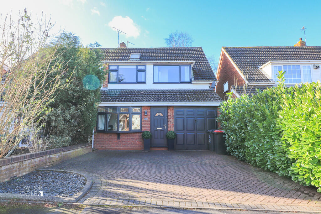 4 bedroom semidetached house for sale in Windsor Road, Polesworth, B78