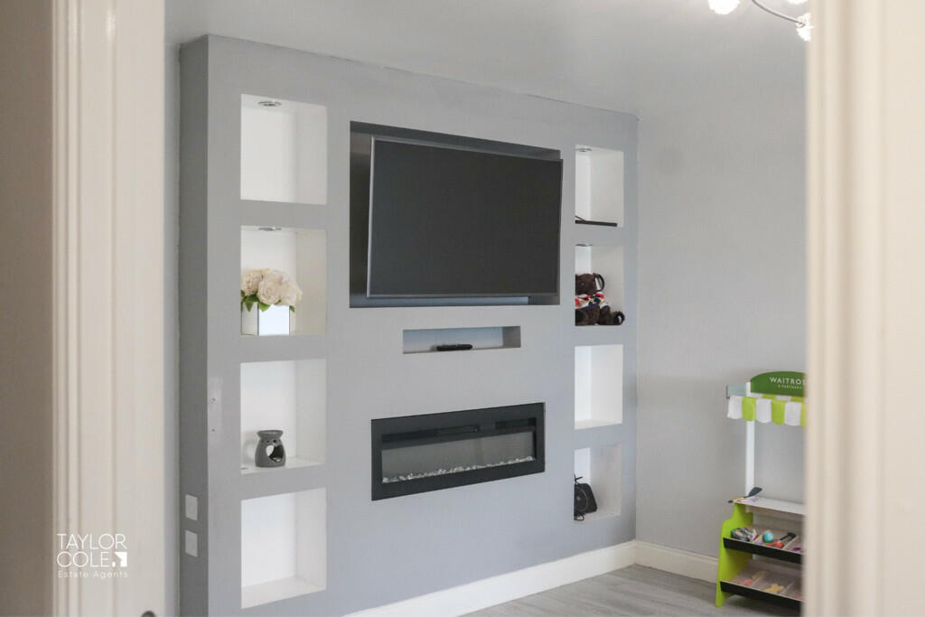 Additional property image - Longbourn Crescent, Tamworth