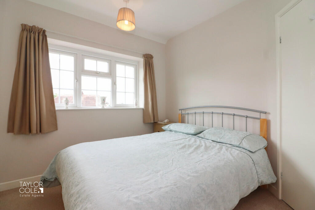 Additional property image - Lichfield Crescent, Hopwas