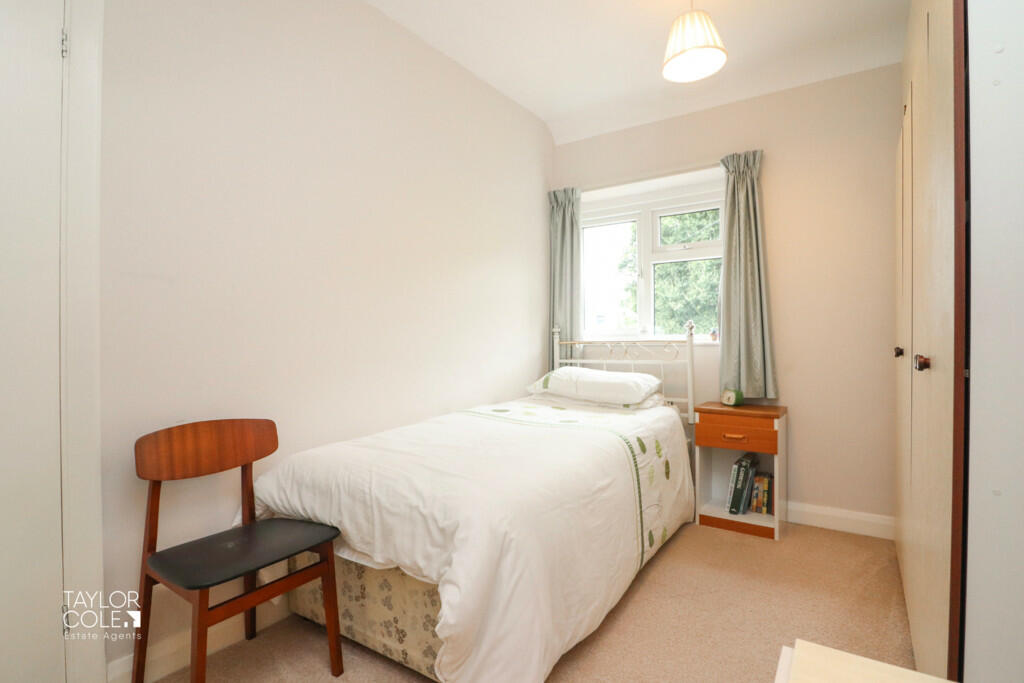 Additional property image - Lichfield Crescent, Hopwas