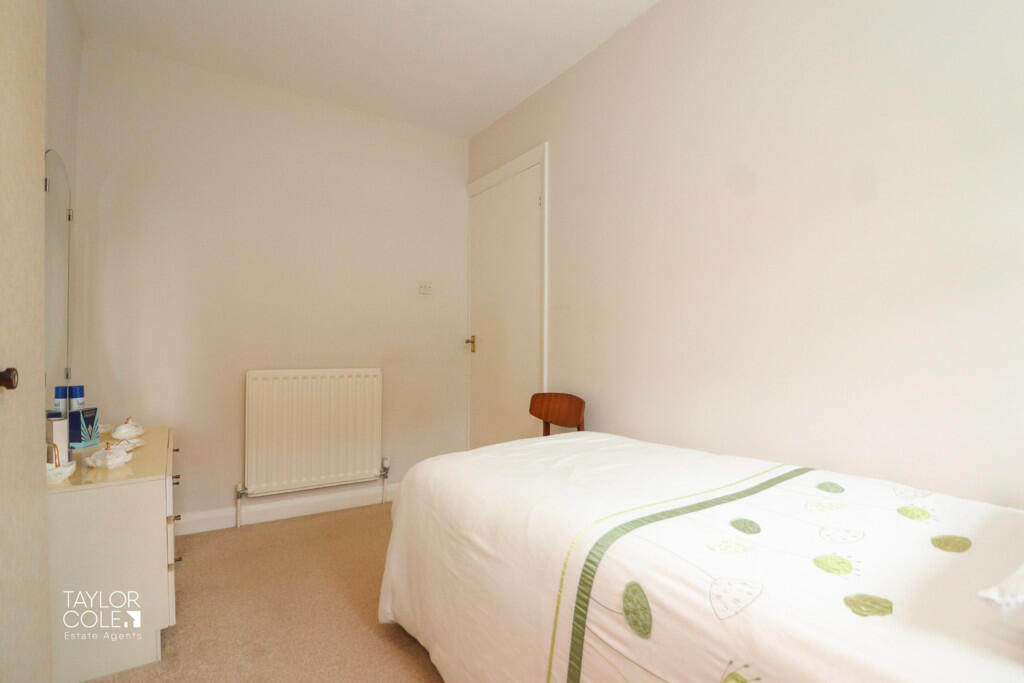Additional property image - Lichfield Crescent, Hopwas