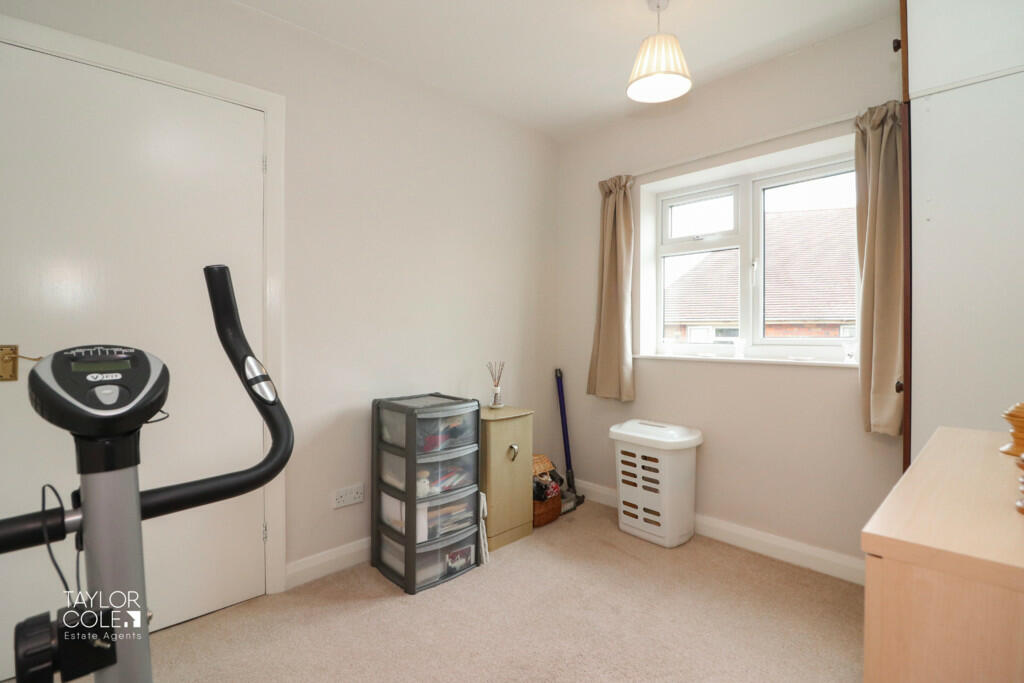 Additional property image - Lichfield Crescent, Hopwas