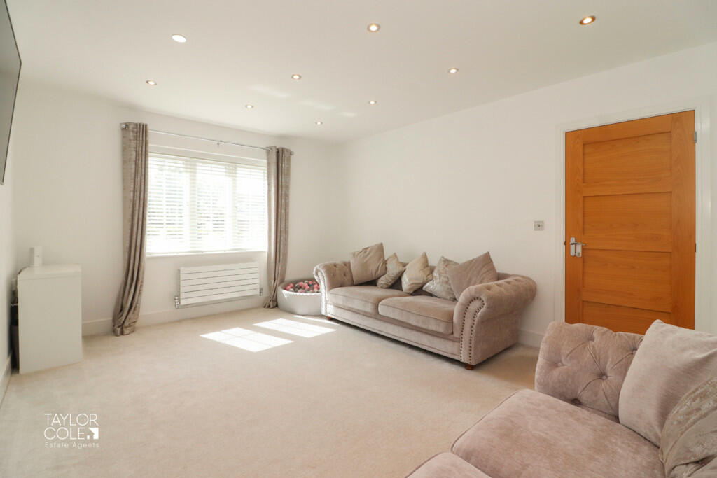 Additional property image - Fisher Close, Tamworth