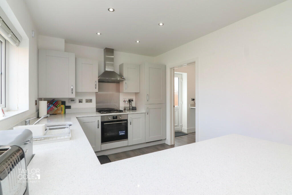 Additional property image - Fisher Close, Tamworth