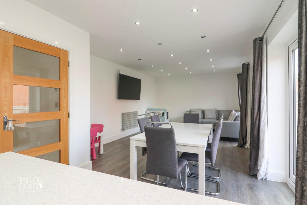 Additional property image - Fisher Close, Tamworth