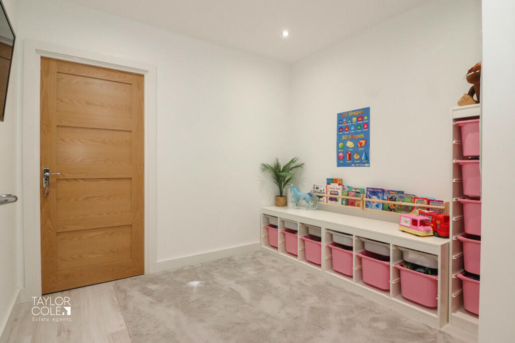 Additional property image - Fisher Close, Tamworth