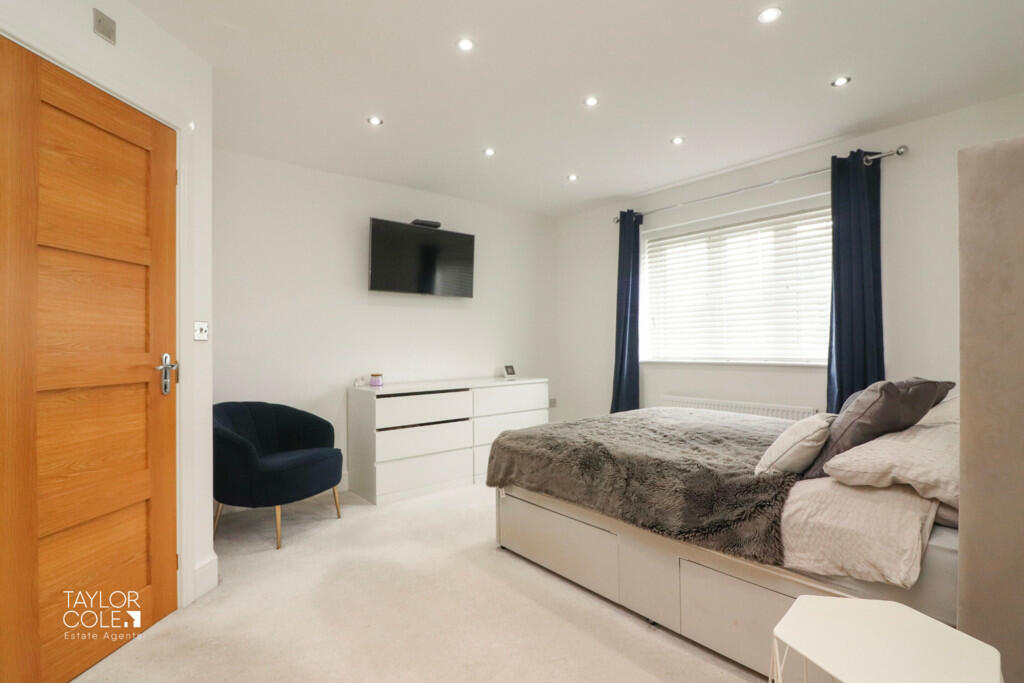 Additional property image - Fisher Close, Tamworth