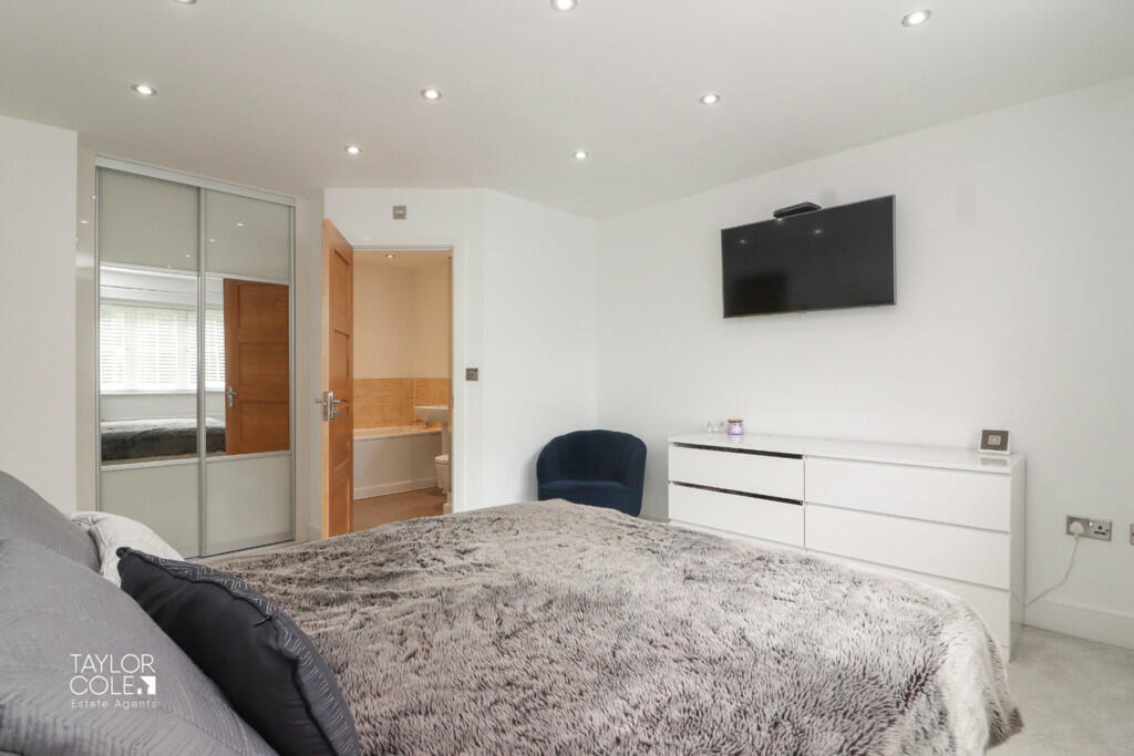 Additional property image - Fisher Close, Tamworth