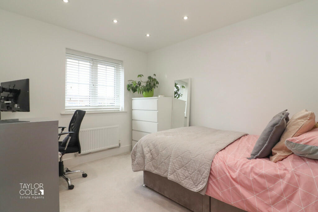 Additional property image - Fisher Close, Tamworth