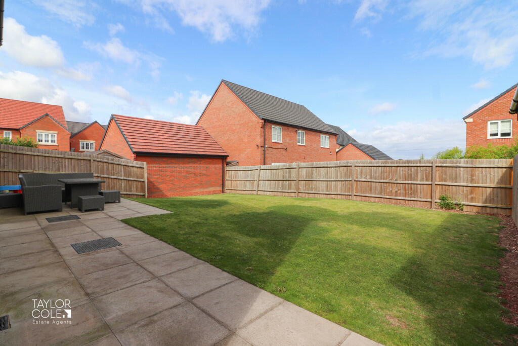 Additional property image - Fisher Close, Tamworth