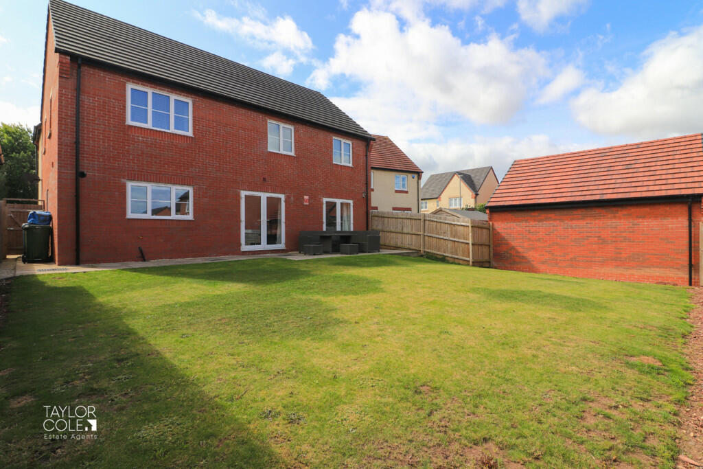 Additional property image - Fisher Close, Tamworth