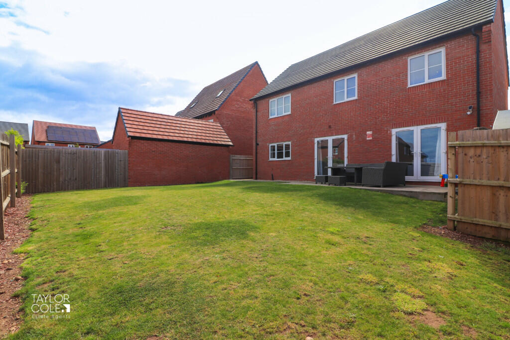 Additional property image - Fisher Close, Tamworth
