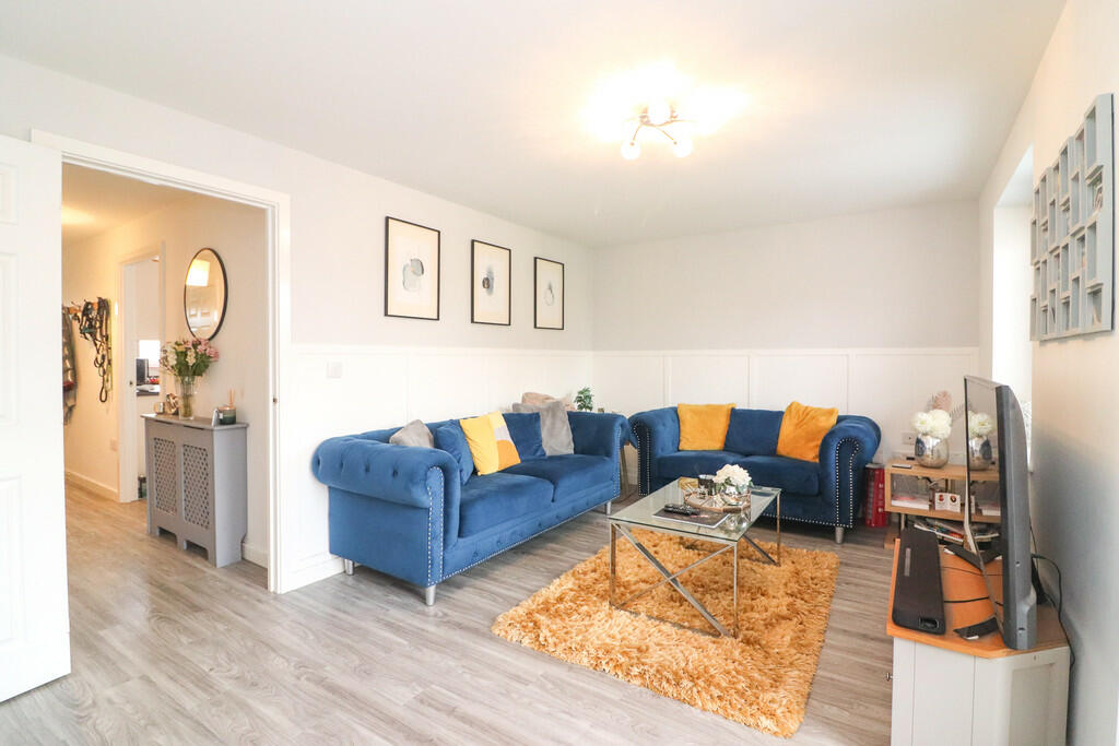 Additional property image - Lillingstone Avenue, Coton Green