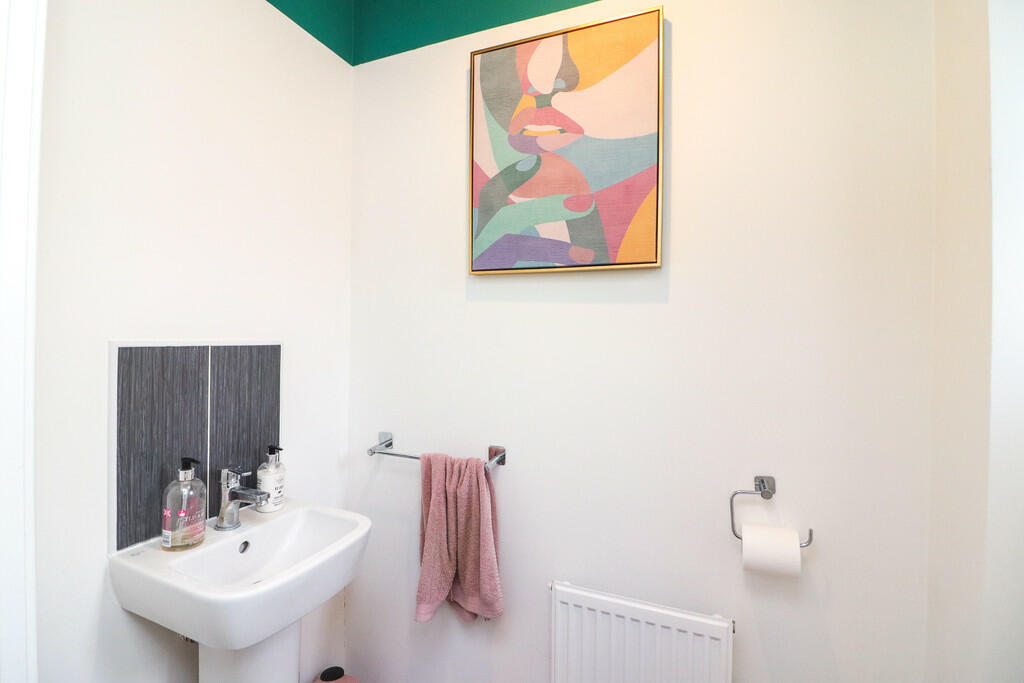 Additional property image - Lillingstone Avenue, Coton Green