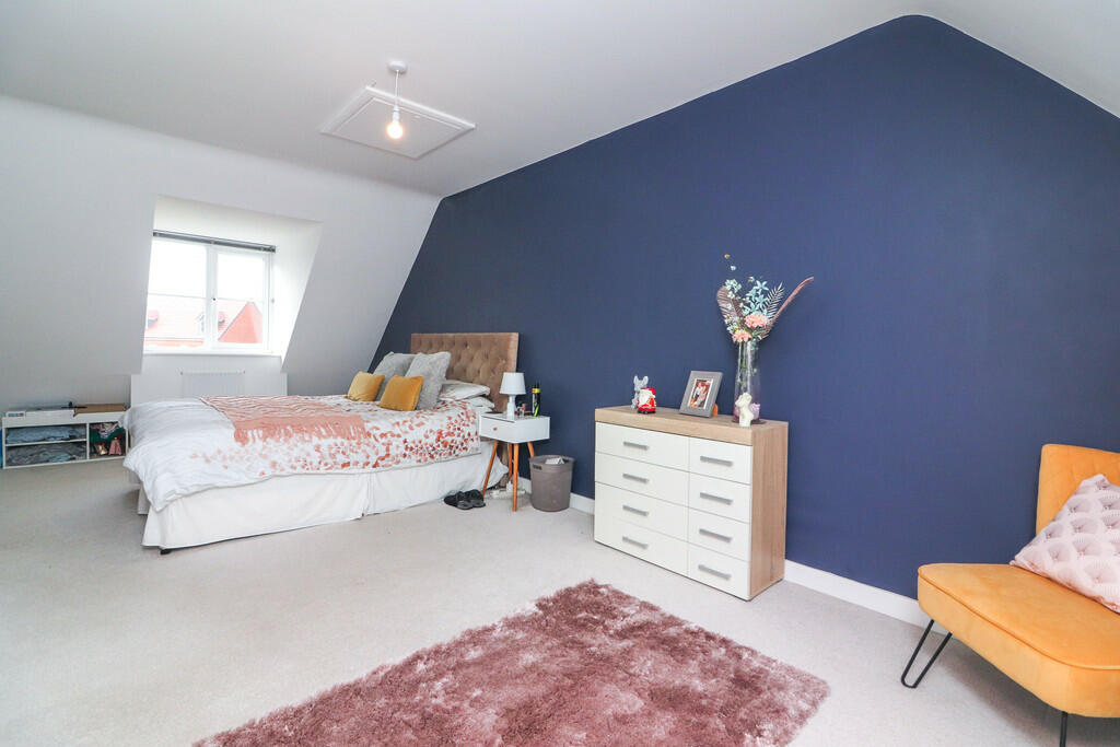 Additional property image - Lillingstone Avenue, Coton Green