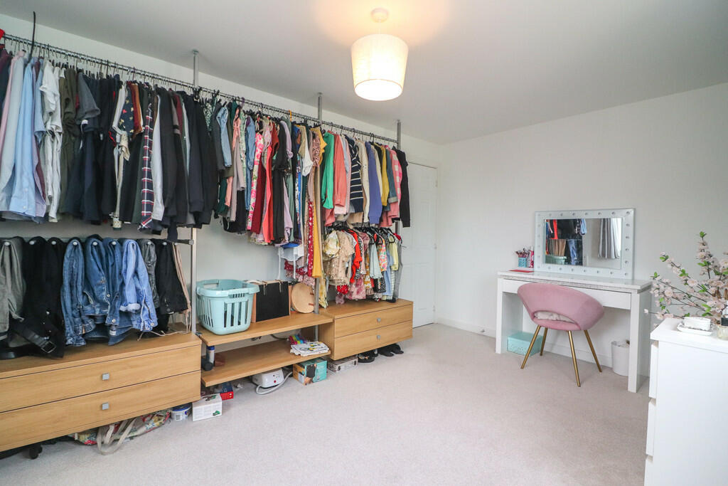 Additional property image - Lillingstone Avenue, Coton Green