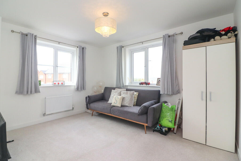 Additional property image - Lillingstone Avenue, Coton Green