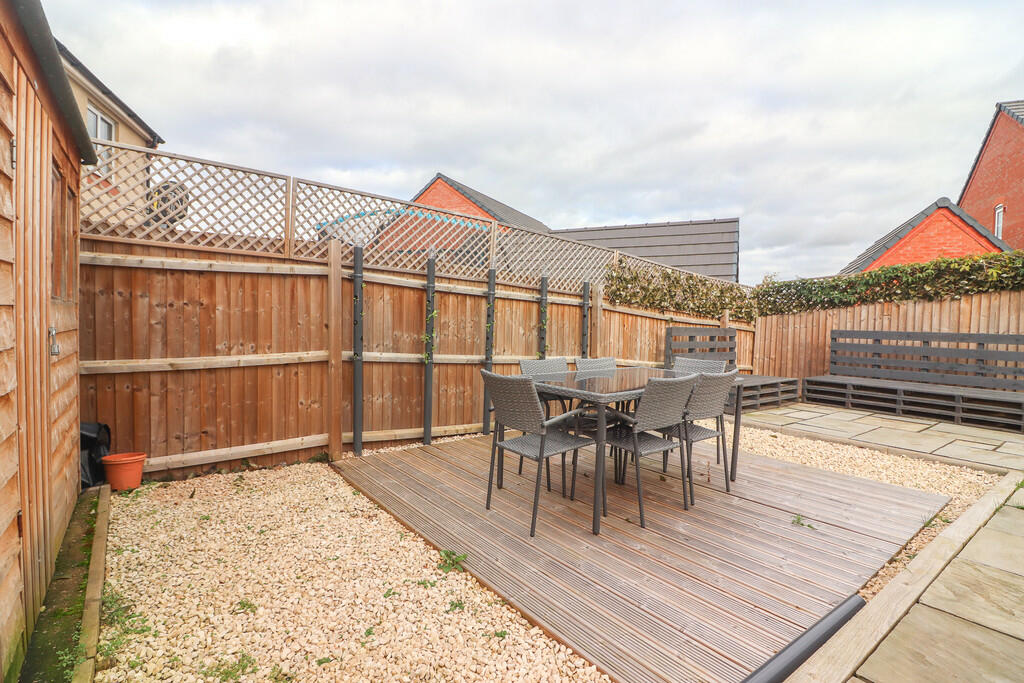 Additional property image - Lillingstone Avenue, Coton Green