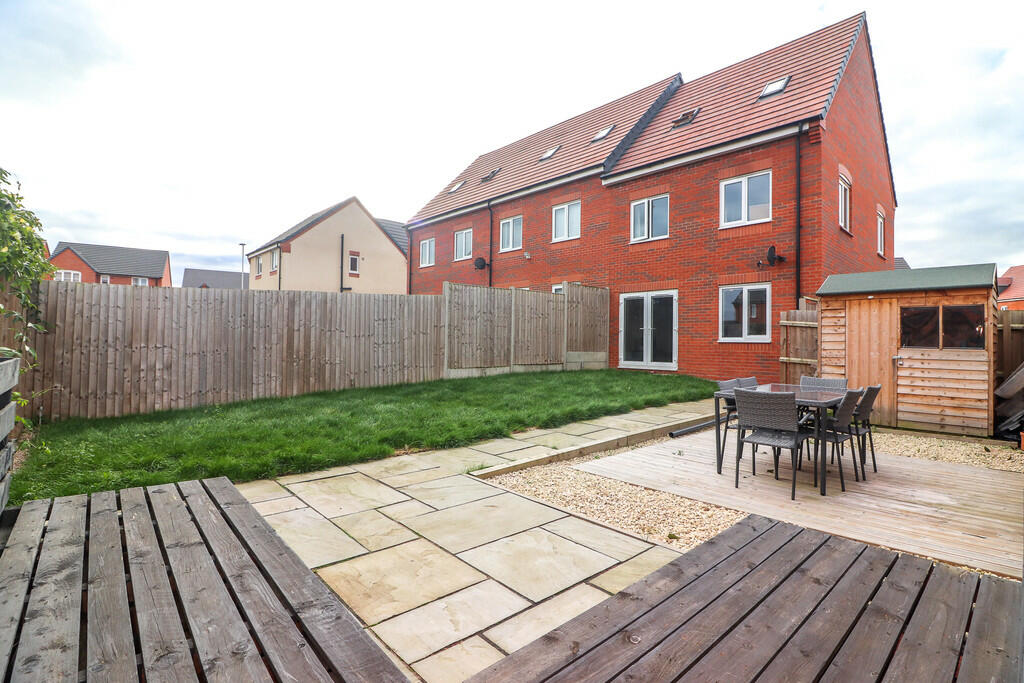 Additional property image - Lillingstone Avenue, Coton Green