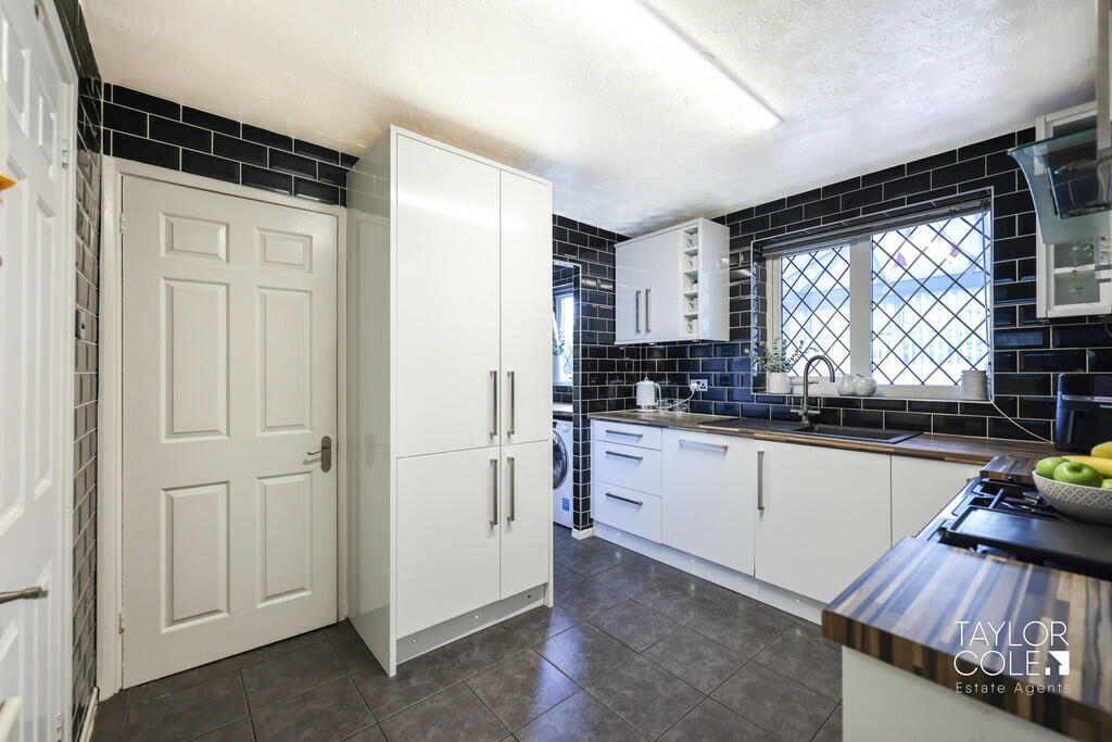 Additional property image - Teign, Hockley