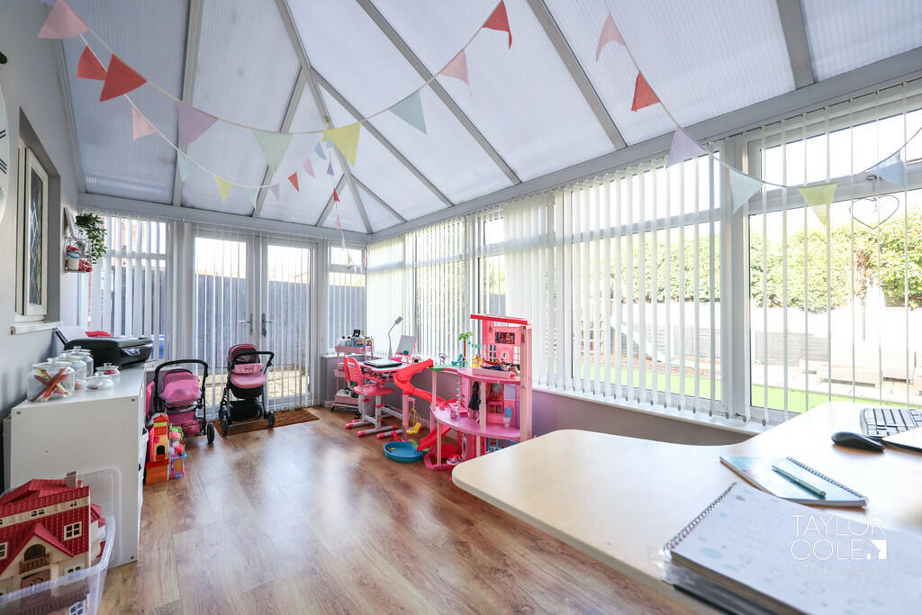 Additional property image - Teign, Hockley