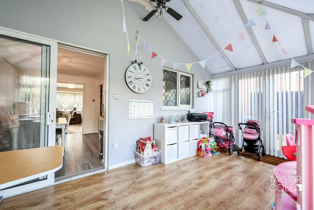 Additional property image - Teign, Hockley