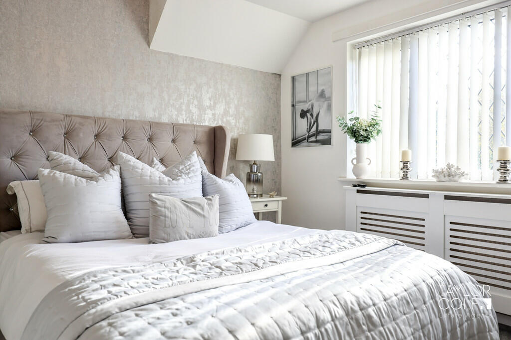 Additional property image - Teign, Hockley