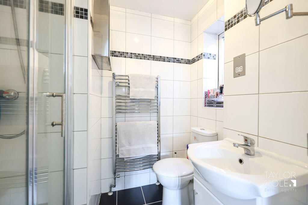 Additional property image - Teign, Hockley