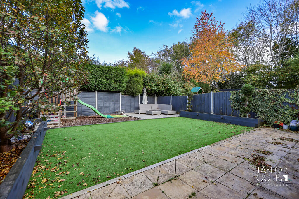 Additional property image - Teign, Hockley