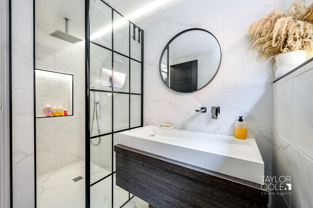 Additional property image - Carey, Hockley
