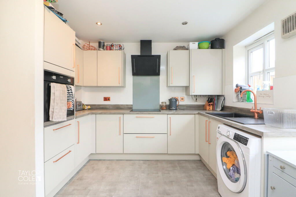 Additional property image - Lyon Drive, Tamworth