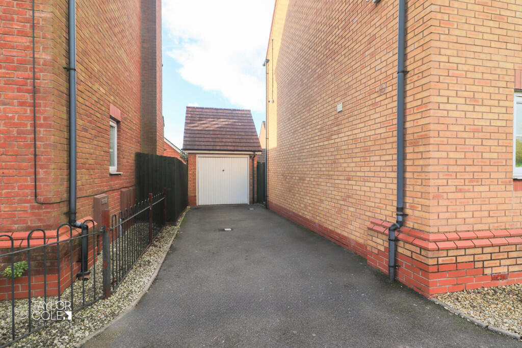 Additional property image - Boulder Close, Wilnecote