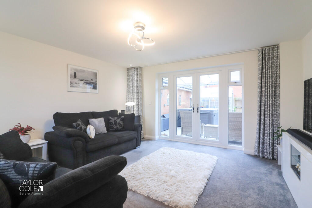 Additional property image - Bennet Close, Tamworth