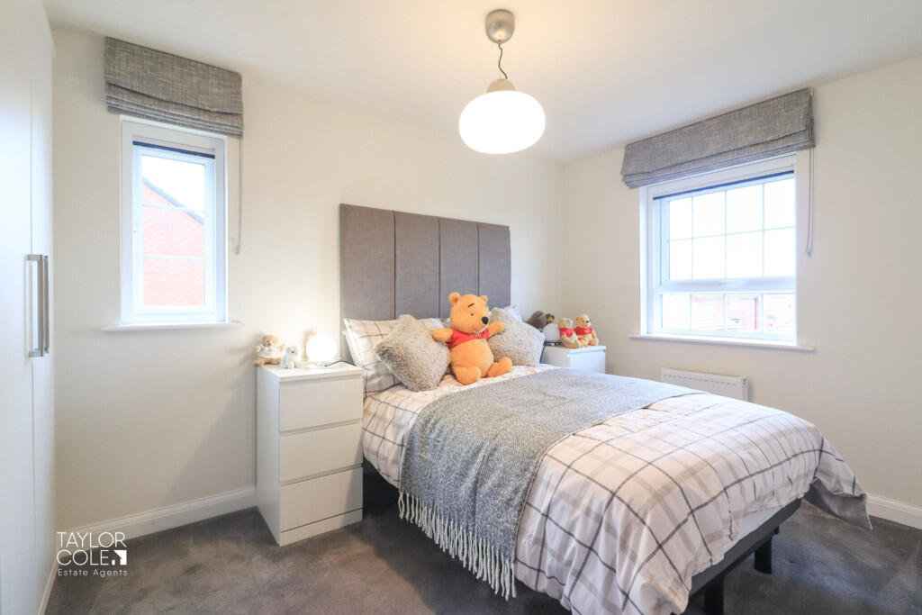 Additional property image - Bennet Close, Tamworth