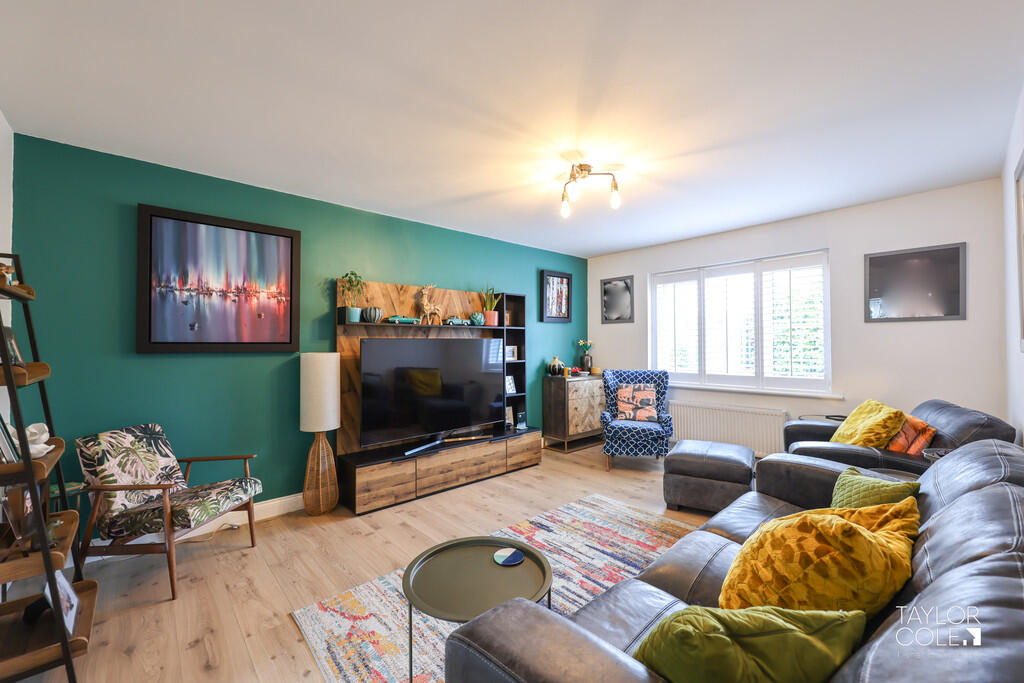 Additional property image - School Walk, Tamworth