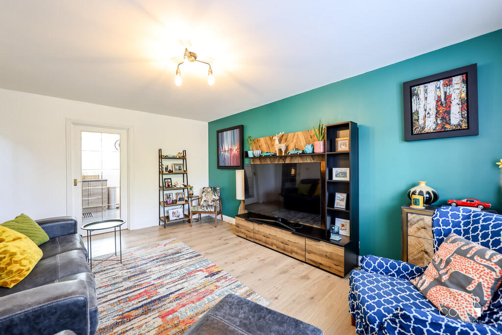 Additional property image - School Walk, Tamworth